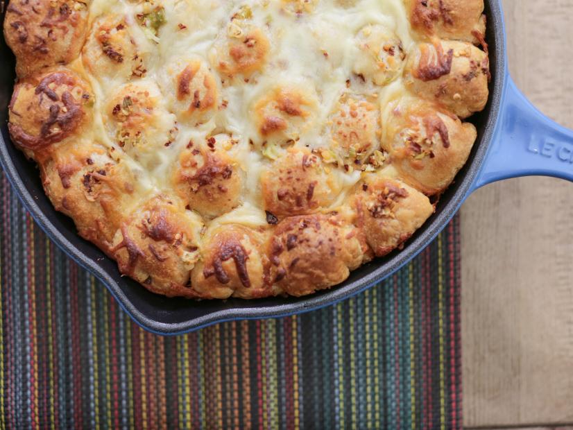 Spicy Cheesy Pull-Apart Bread